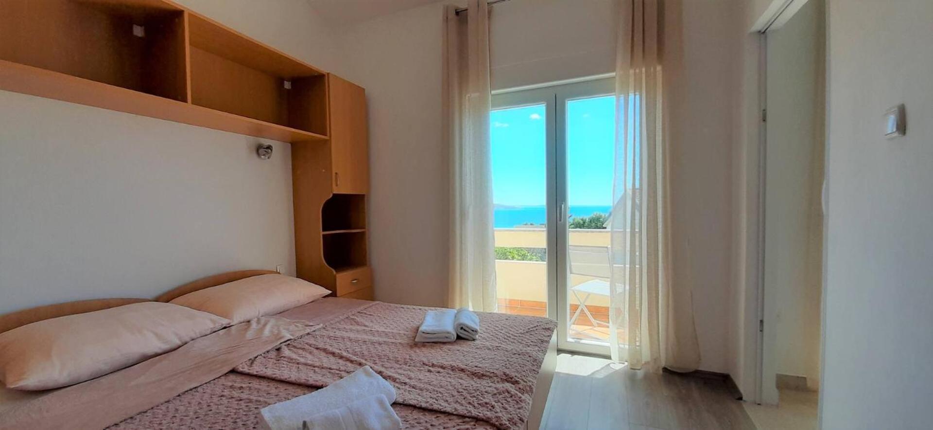 Guest House Helena Close To Beach Крк Экстерьер фото