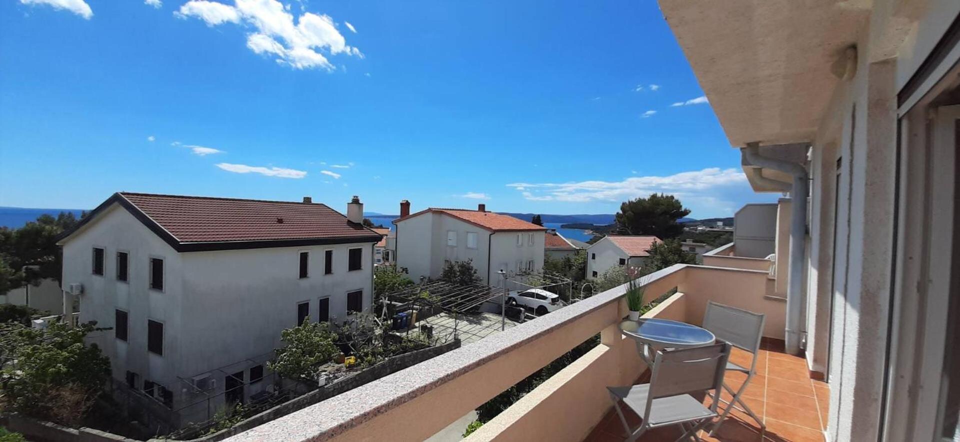 Guest House Helena Close To Beach Крк Экстерьер фото