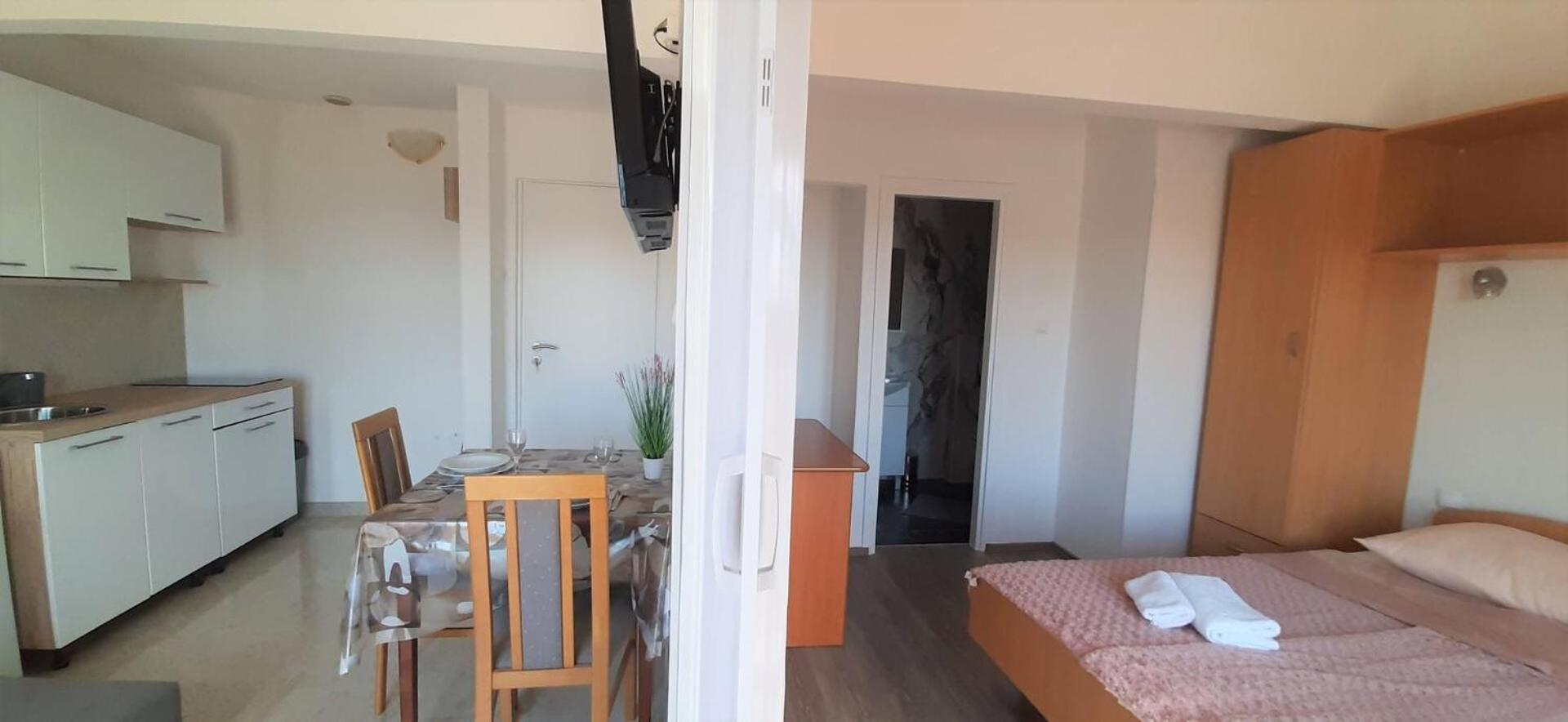 Guest House Helena Close To Beach Крк Экстерьер фото