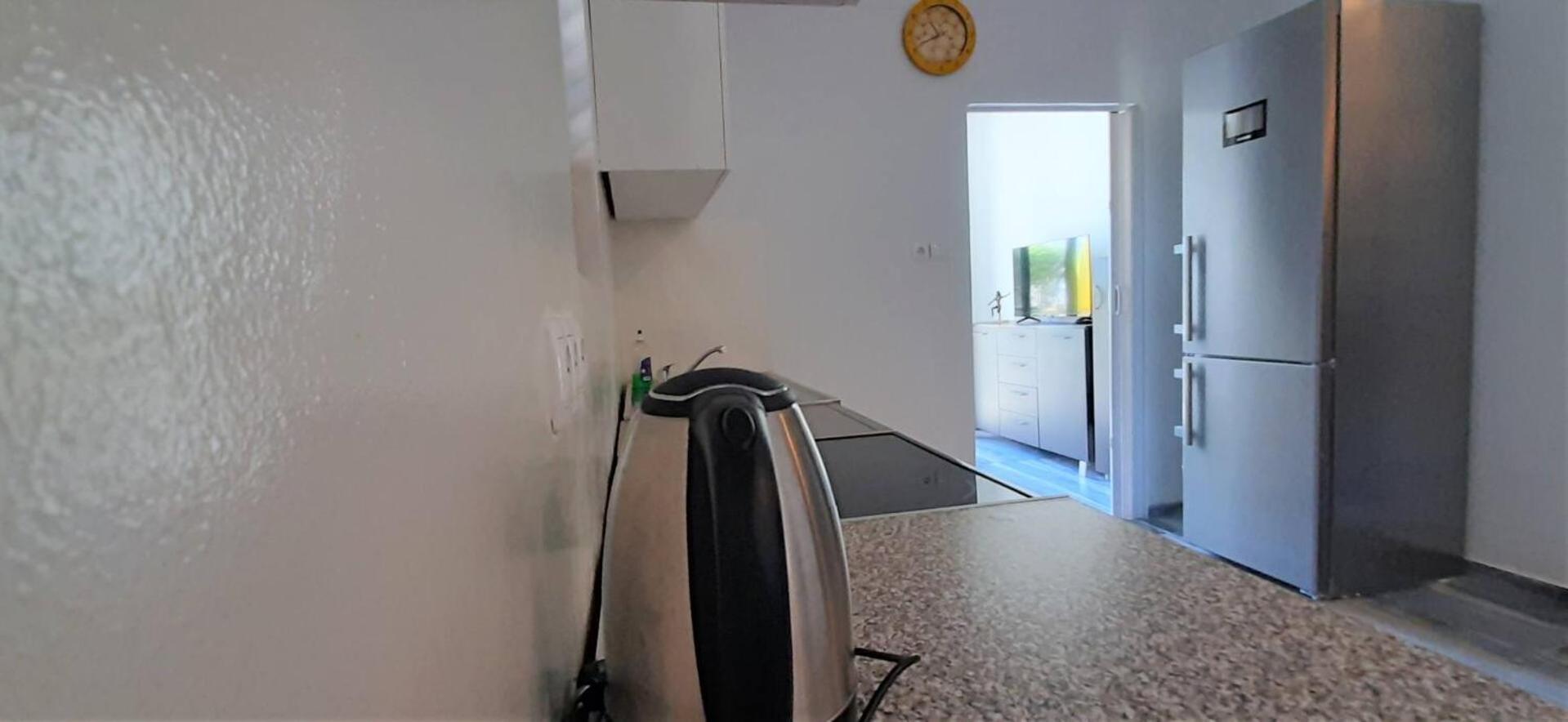 Guest House Helena Close To Beach Крк Экстерьер фото