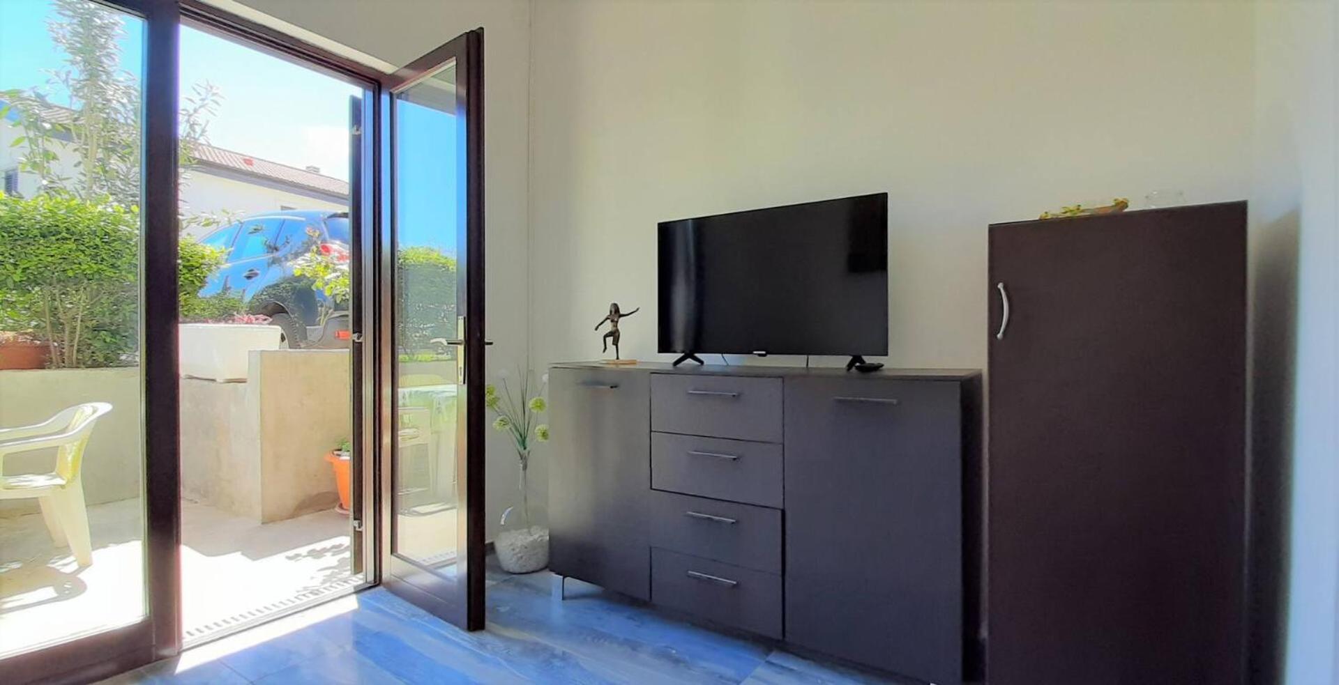Guest House Helena Close To Beach Крк Экстерьер фото