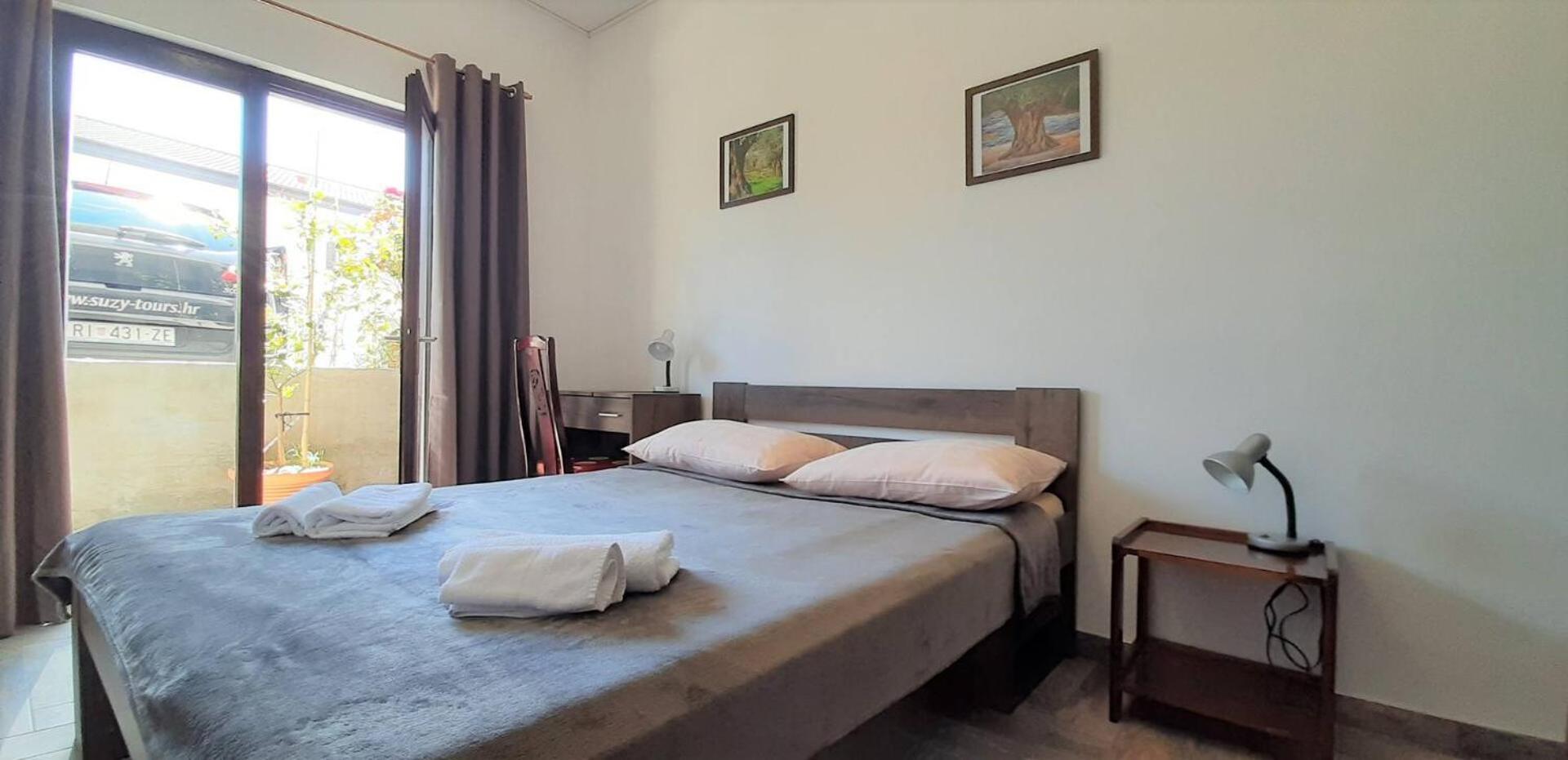 Guest House Helena Close To Beach Крк Экстерьер фото