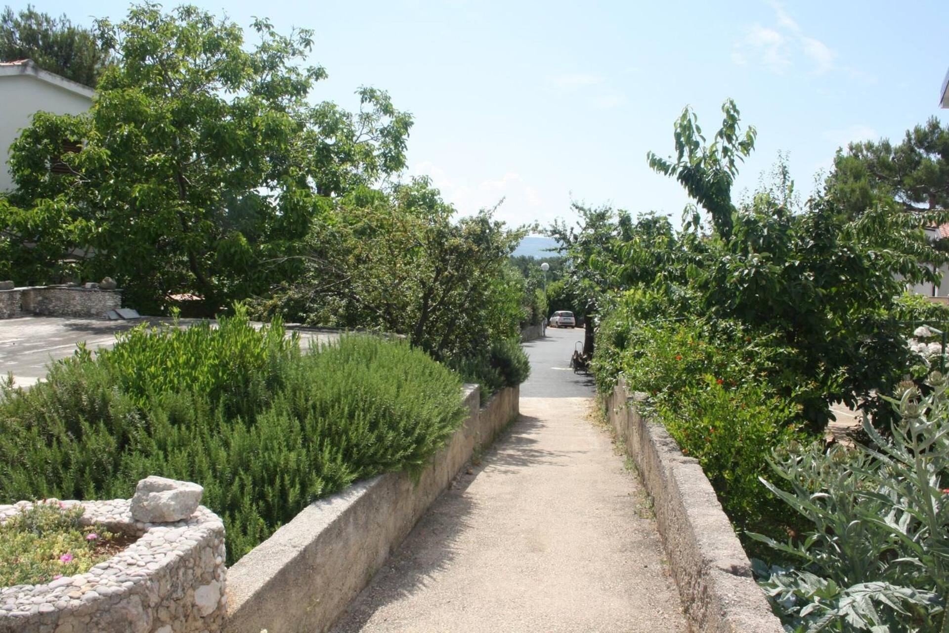 Guest House Helena Close To Beach Крк Экстерьер фото